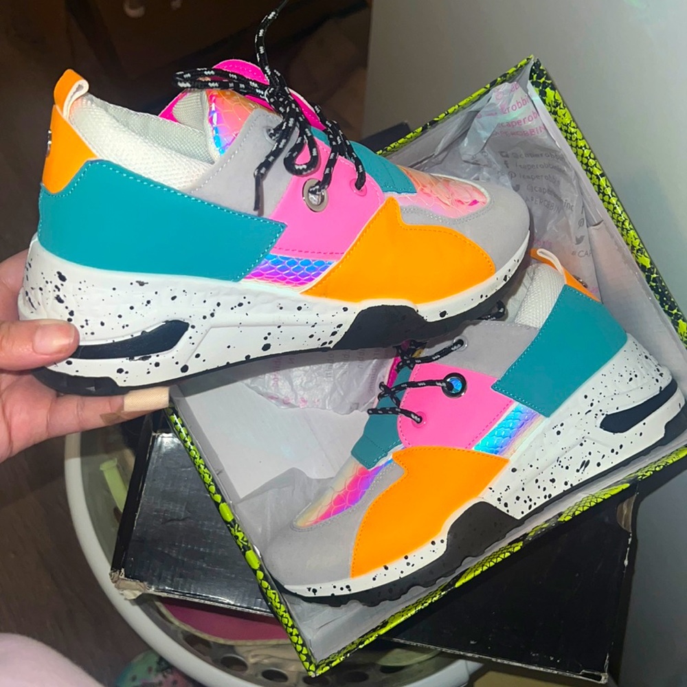 Neon Cape Robin sneakers